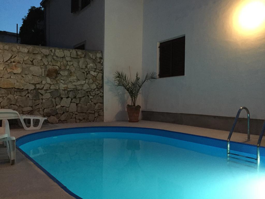 Apartman FOX Pirovac Dış mekan fotoğraf